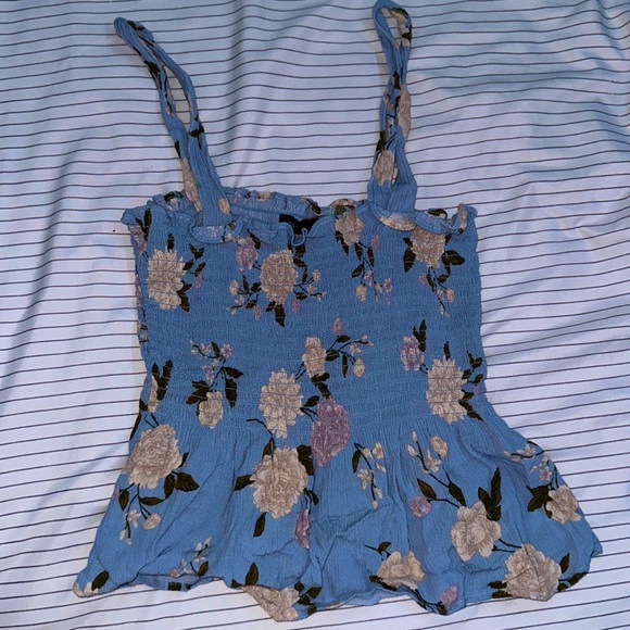 American Eagle Outfitters Tops - american eagle cropped tank top, xs, blue with flowers